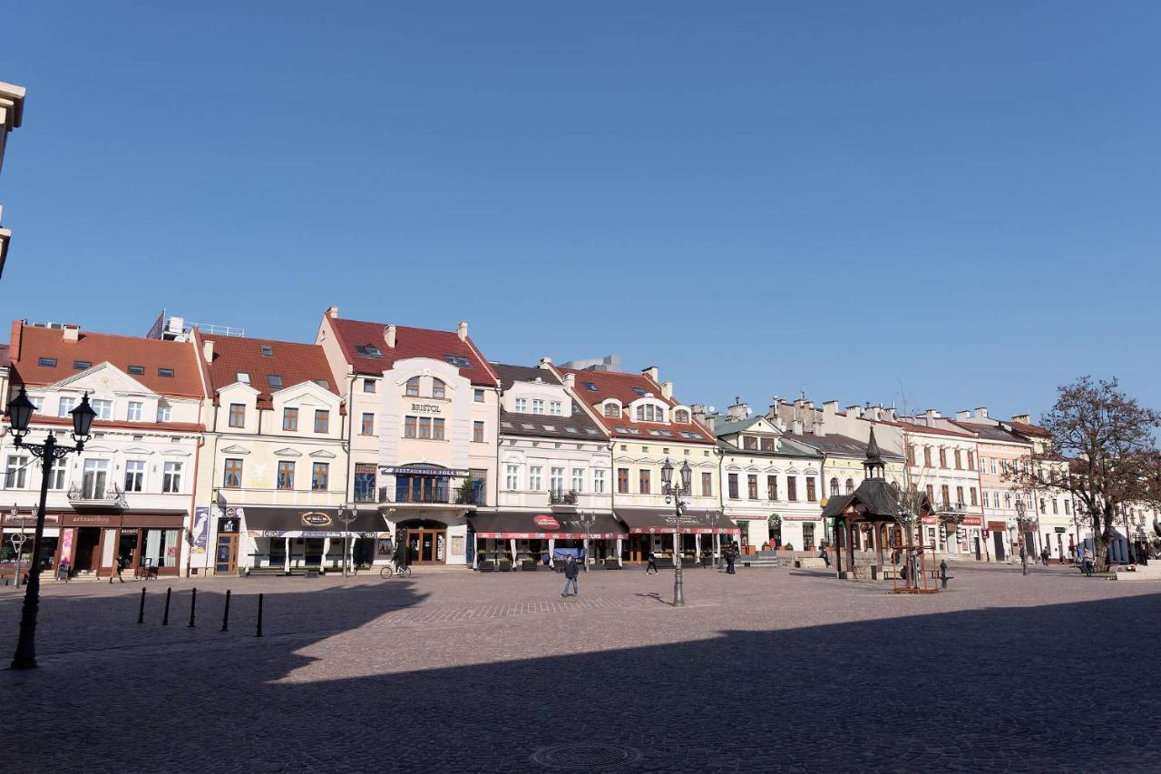 Apartament E-Space Rzeszów Exteriör bild